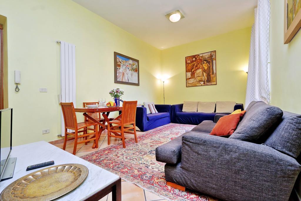 Romalibera Apartment ภายนอก รูปภาพ